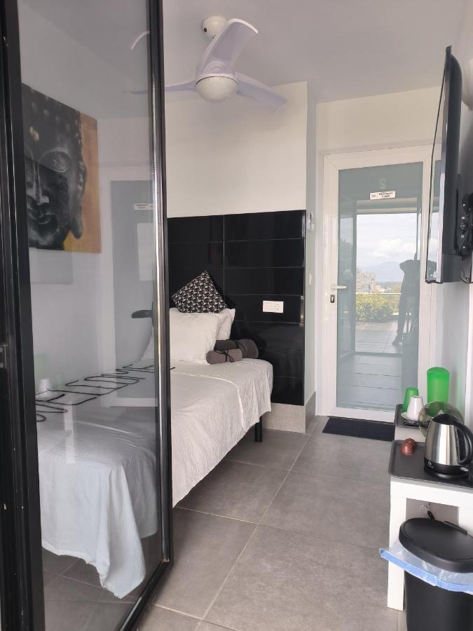 Pinar Suites Habitaciones ตอร์เรโมลิโนส ภายนอก รูปภาพ