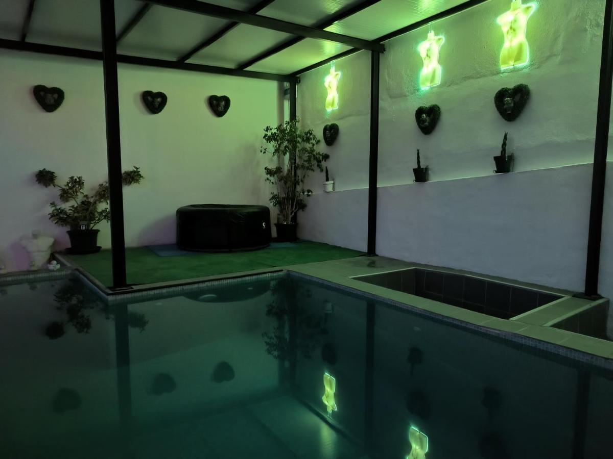 Pinar Suites Habitaciones ตอร์เรโมลิโนส ภายนอก รูปภาพ