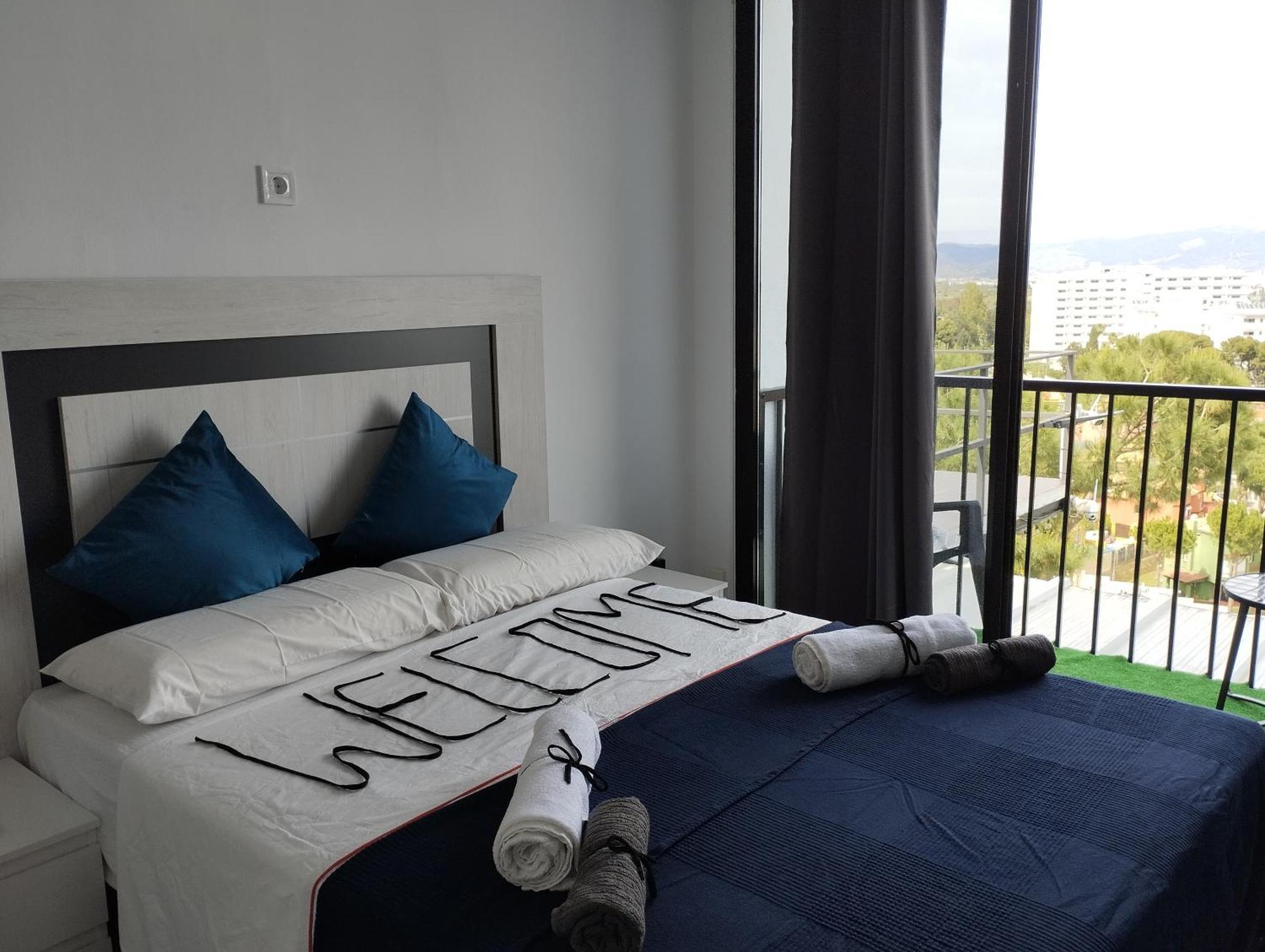 Pinar Suites Habitaciones ตอร์เรโมลิโนส ภายนอก รูปภาพ