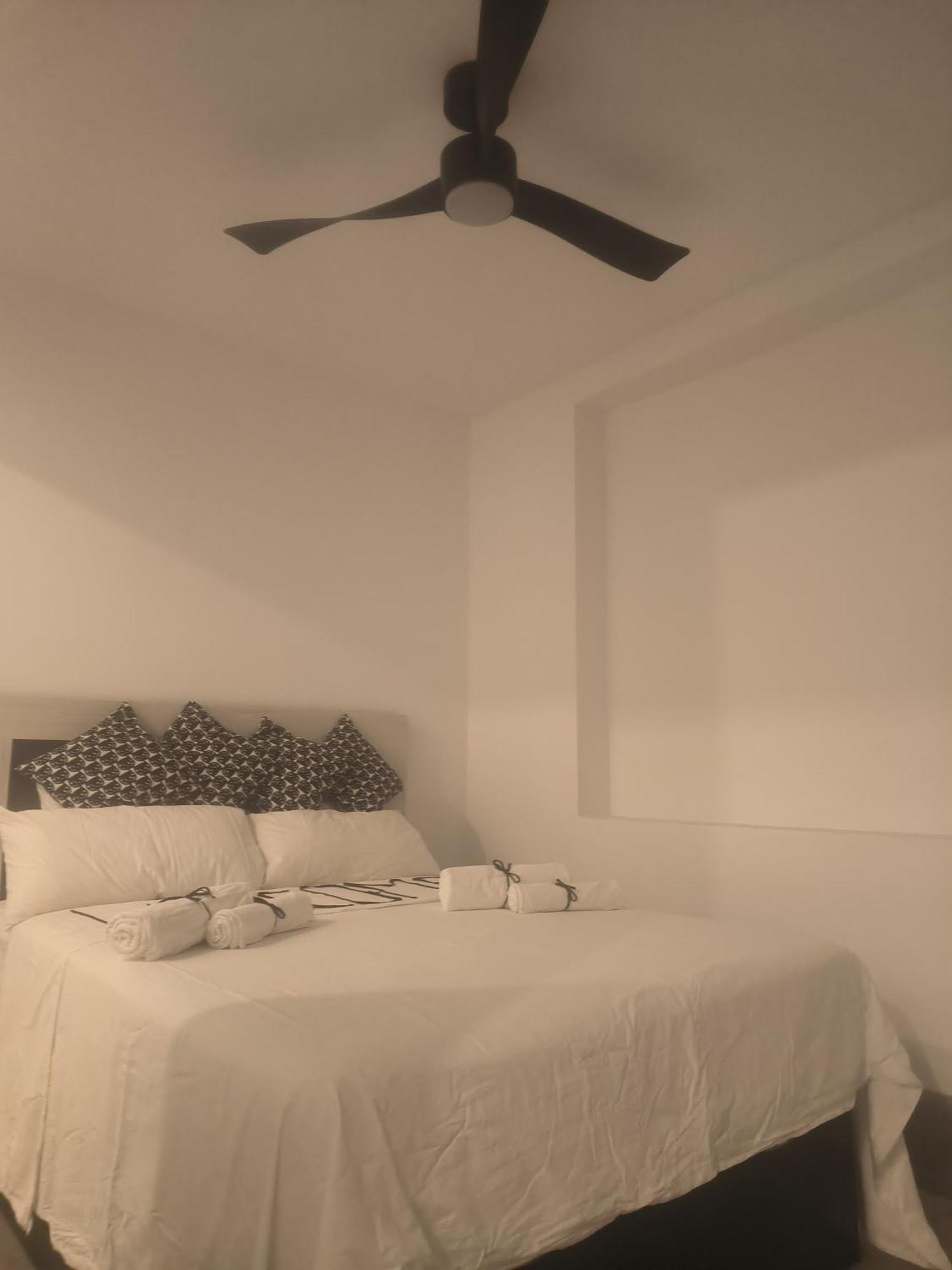 Pinar Suites Habitaciones ตอร์เรโมลิโนส ภายนอก รูปภาพ