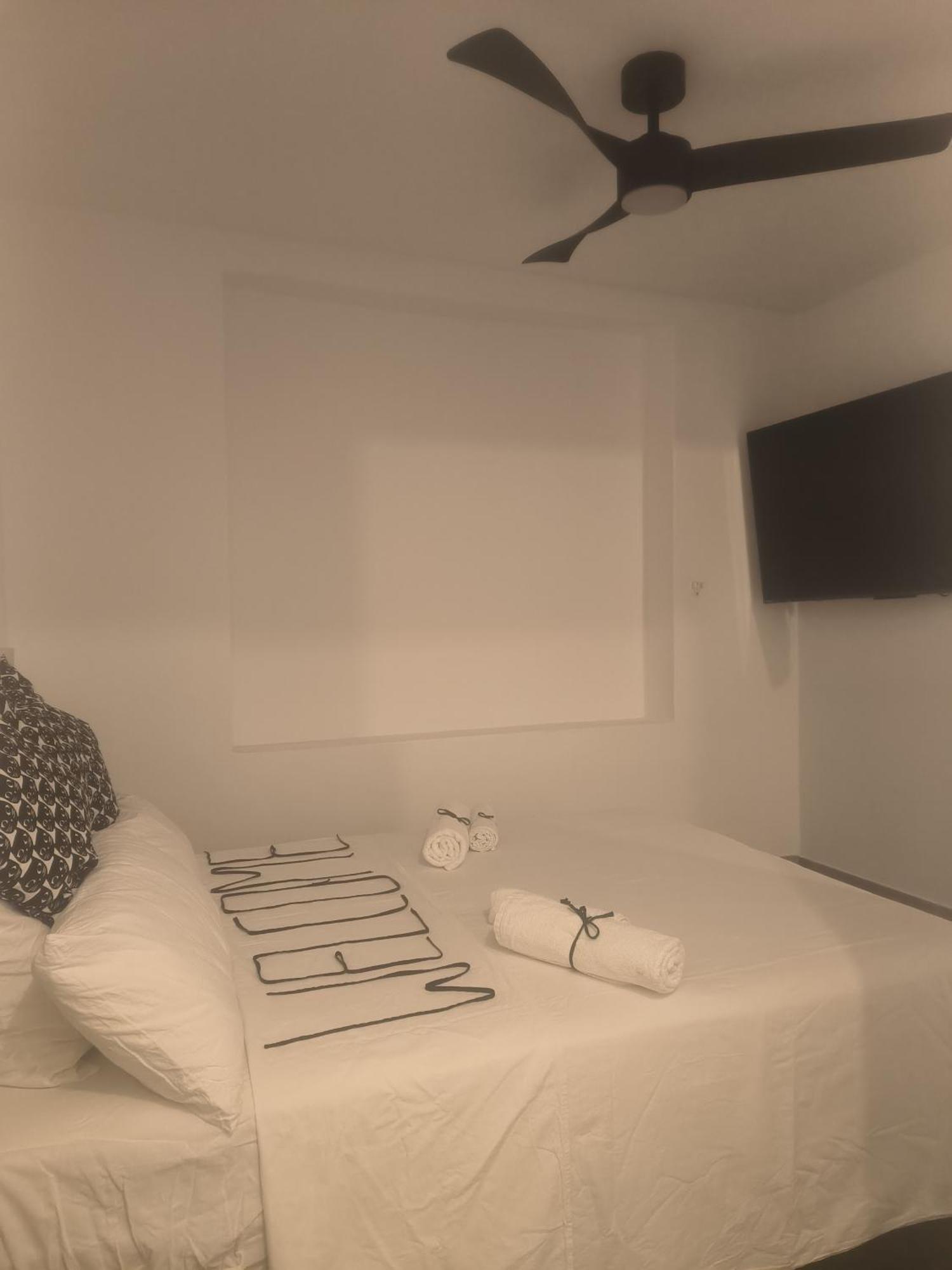 Pinar Suites Habitaciones ตอร์เรโมลิโนส ภายนอก รูปภาพ