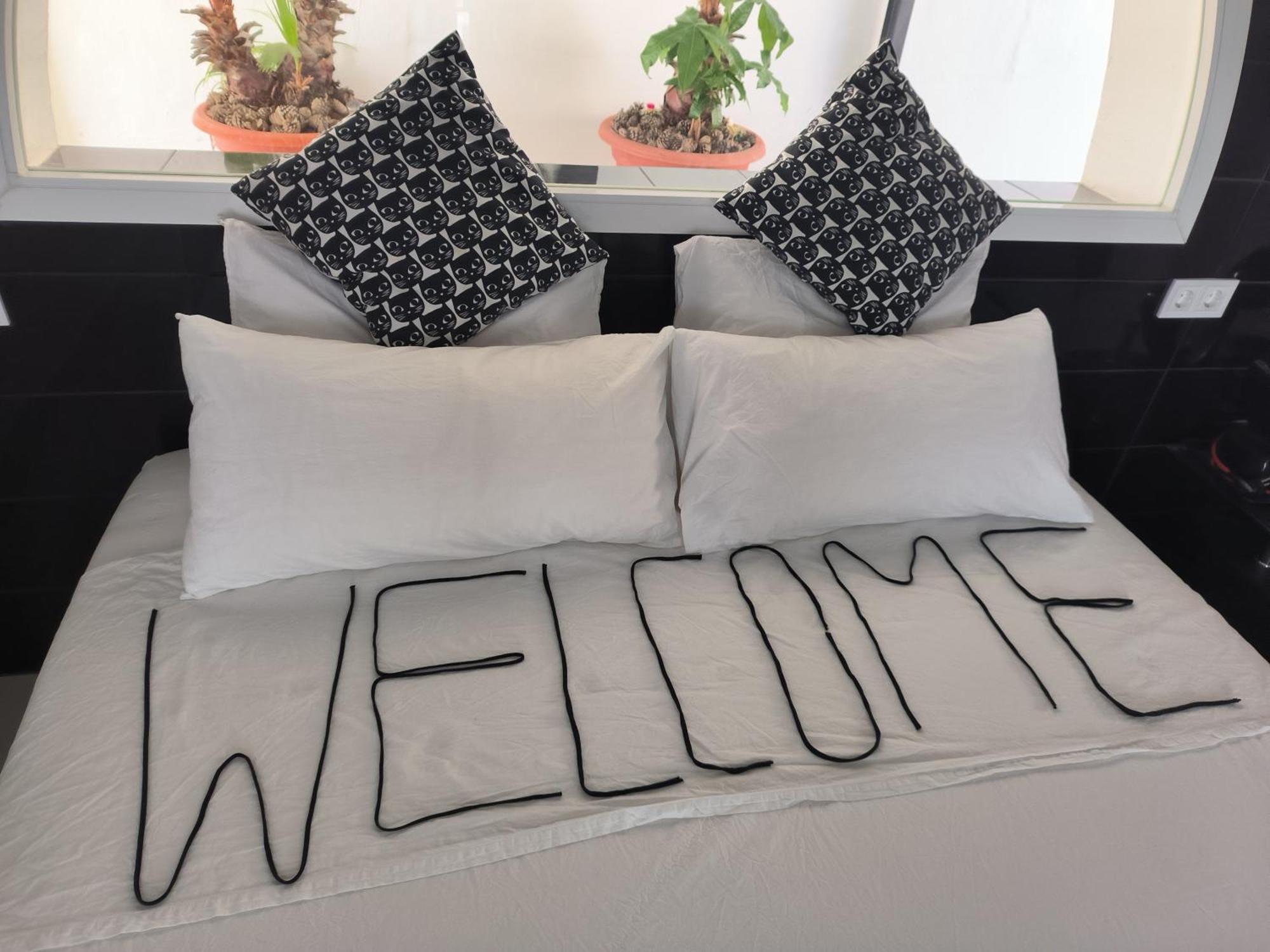 Pinar Suites Habitaciones ตอร์เรโมลิโนส ภายนอก รูปภาพ