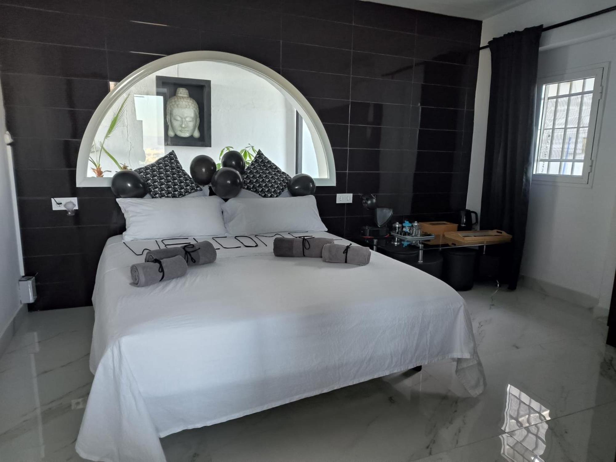Pinar Suites Habitaciones ตอร์เรโมลิโนส ภายนอก รูปภาพ