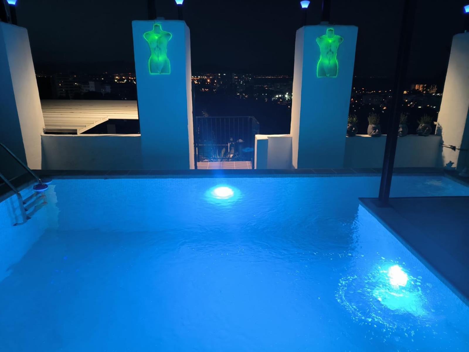 Pinar Suites Habitaciones ตอร์เรโมลิโนส ภายนอก รูปภาพ
